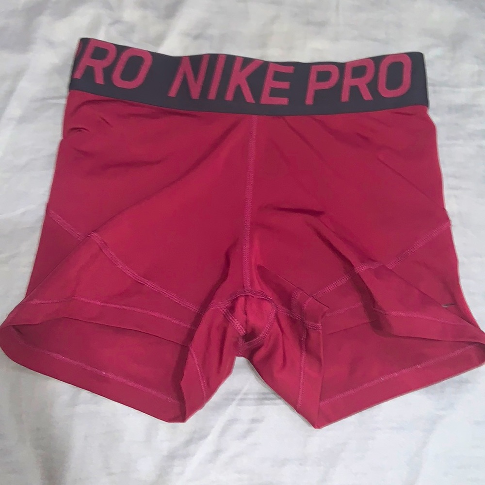 NIKE PRO